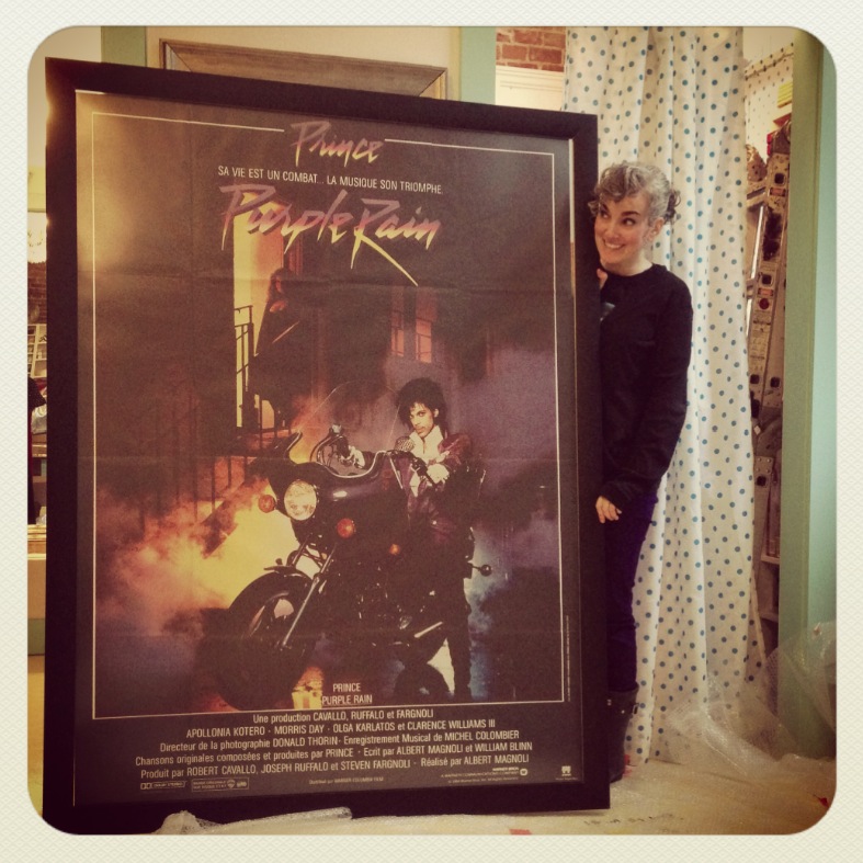 French Grande poster frame